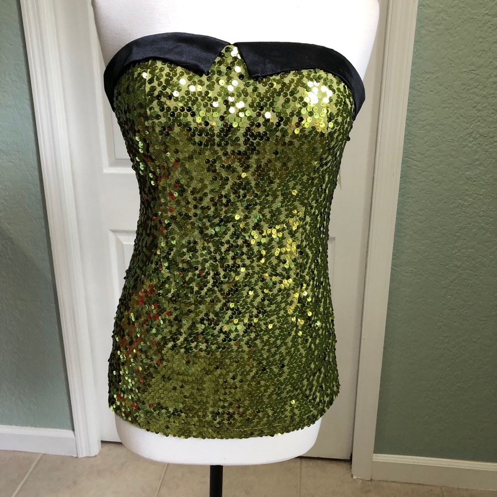 Sequence strapless top